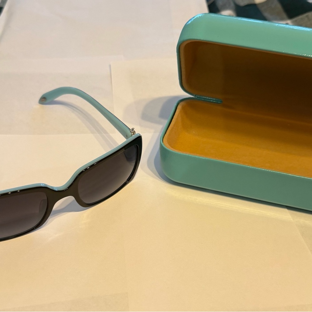 Tiffany Stylish Blue Sunglasses with Case